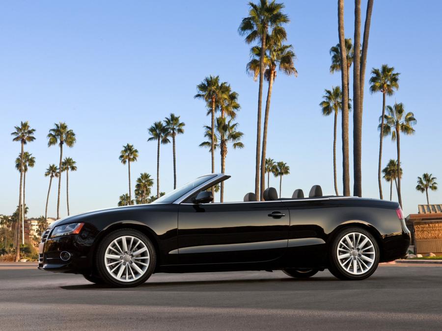  Audi A5 Cabriolet 2.0T 2009 года  (NA) (фото 14 из 17)